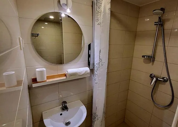 Aisa Casa de hóspedes 3*